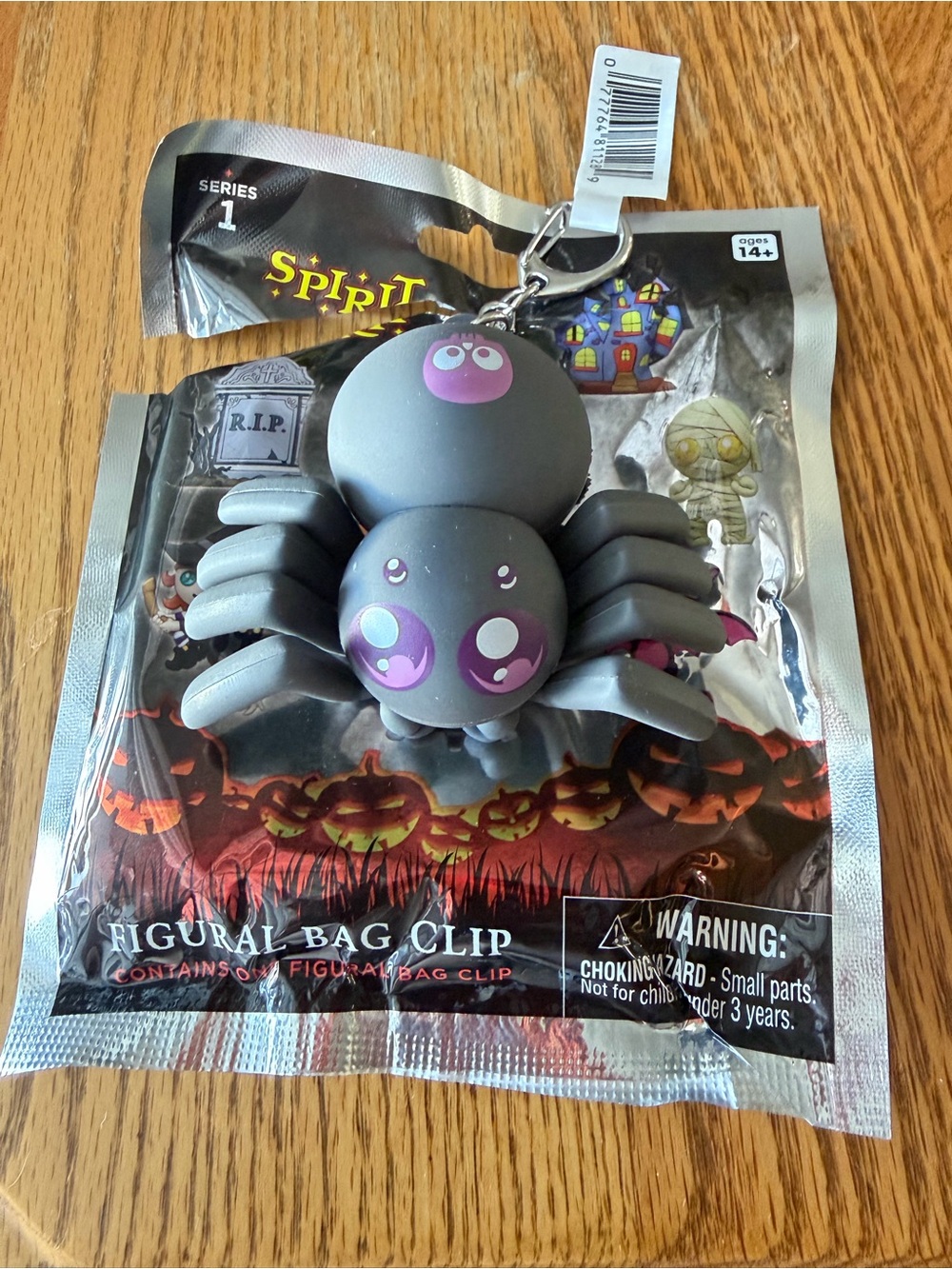 Spirit Halloween Blind bag Keychain (spider)